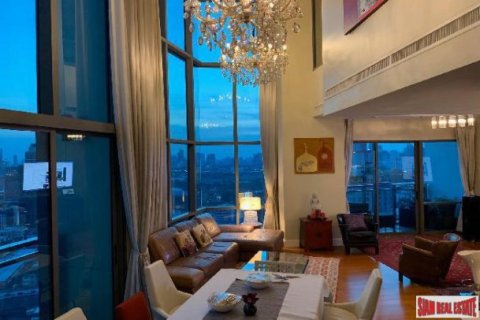 3 bedrooms Apartment in Bangkok, Thailand No. 98127 1