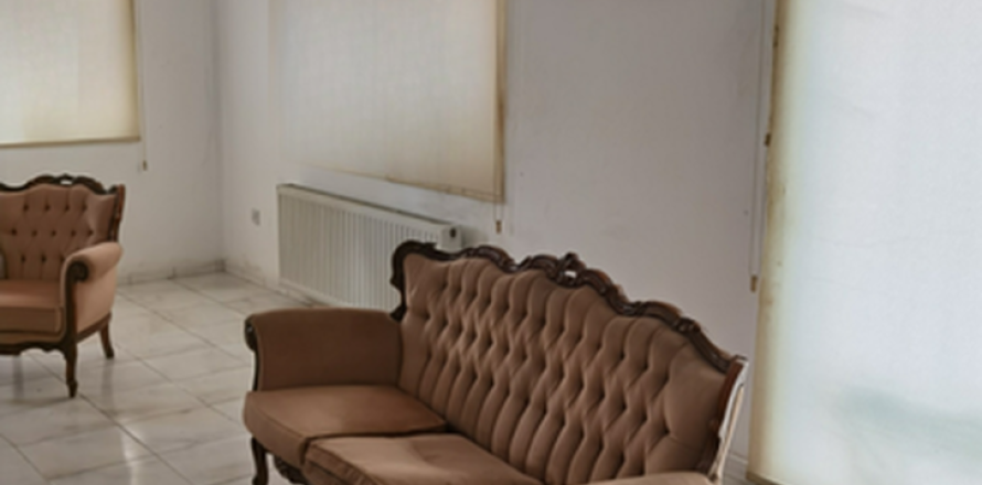 Дом с 3 спальнями в Лимассол, Кипр №100689