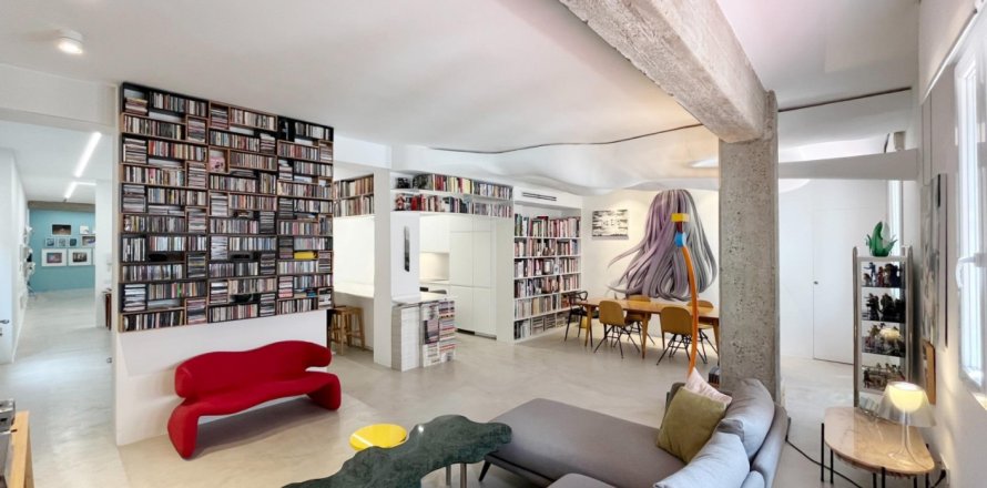 4 bedrooms Apartment in Valencia, Spain No. 110675