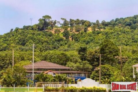 19200m² Land in Ko Lanta Yai, Thailand No. 96509 4