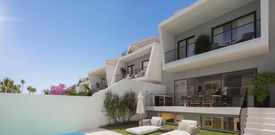3 bedrooms Apartment in Estepona, Spain No. 111439