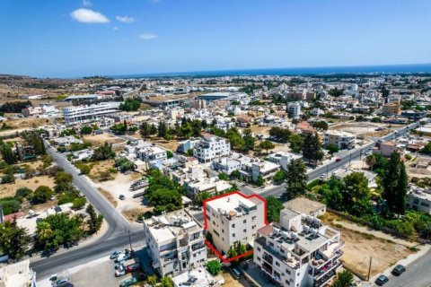 479m² Commercial property in Paphos, Cyprus No. 105073 4