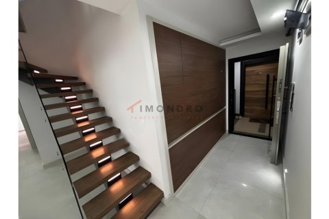 5 dormitorios Apartment en Antalya, Turkey No. 120995