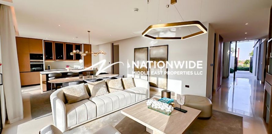 5 bedrooms Villa in Abu Dhabi, UAE No. 86521