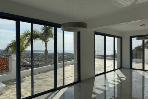 3 bedrooms House in Pegeia, Cyprus No. 84047 3