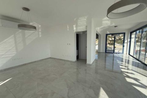 3 bedrooms House in Pegeia, Cyprus No. 84047 2