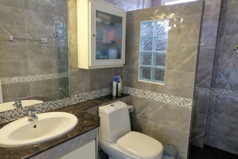 Дом с 4 спальнями в Чиангмай, Таиланд №97741 2