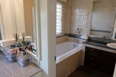 Дом с 4 спальнями в Чиангмай, Таиланд №97741 4