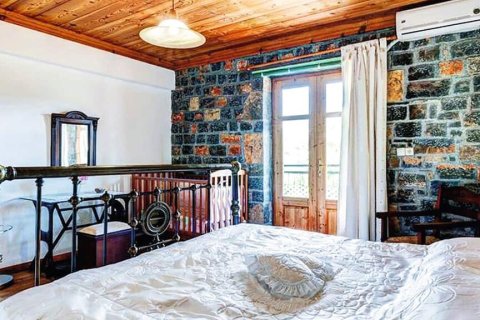 2 bedrooms Villa in Agios Nikolaos, Greece No. 108808 10