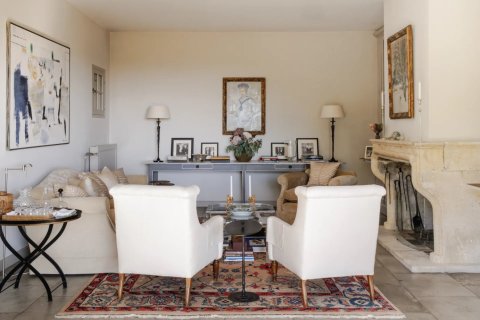 5 bedrooms Villa in Valbonne, France No. 99312 12