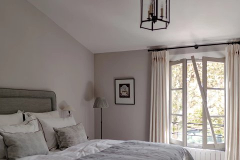 5 bedrooms Villa in Valbonne, France No. 99312 18