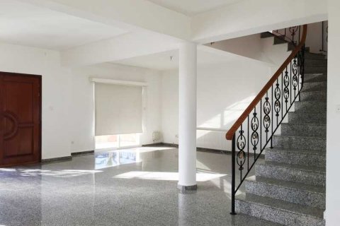 4 bedrooms House in Agios Athanasios, Cyprus No. 82629 1