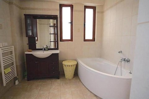 8 bedrooms Villa in Boeotia, Greece No. 107224 20