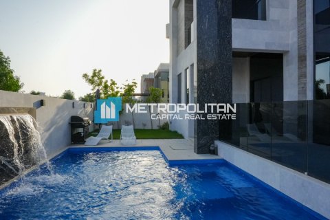4 dormitorios Villa en  Yas Island, UAE No. 89726