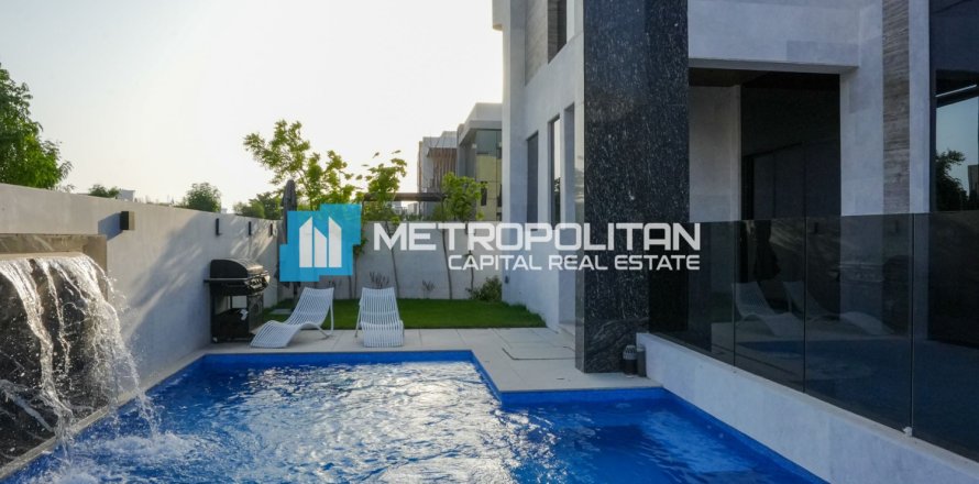 4 dormitorios Villa en  Yas Island, UAE No. 89726