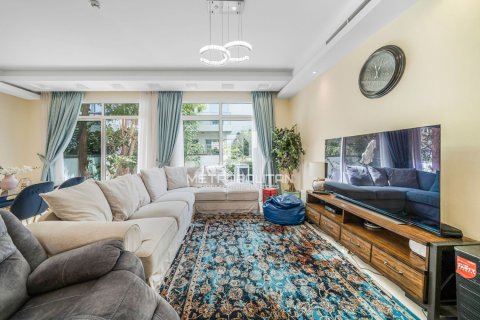 3 dormitorios Villa en Nguyen Thi Minh Khai, Vietnam No. 87147 1