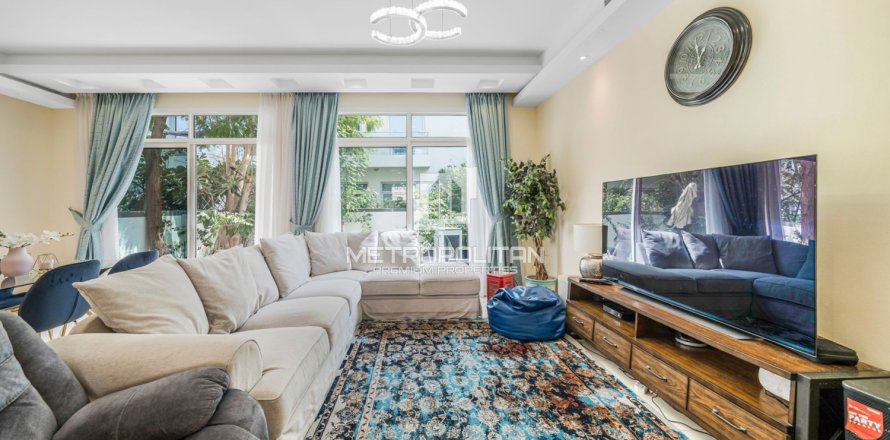 3 dormitorios Villa en Nguyen Thi Minh Khai, Vietnam No. 87147