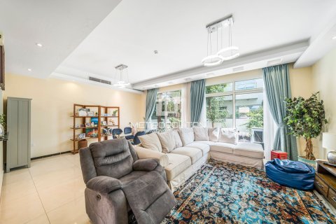 3 dormitorios Villa en Nguyen Thi Minh Khai, Vietnam No. 87147 14