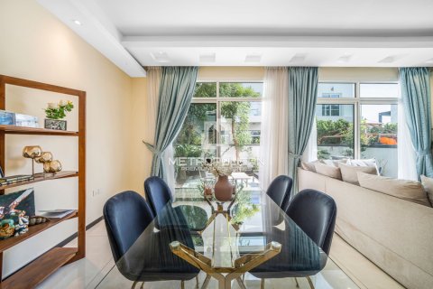 3 dormitorios Villa en Nguyen Thi Minh Khai, Vietnam No. 87147 6