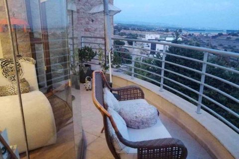 Дом с 4 спальнями в Ипсонас, Кипр №30746 2