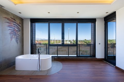 4 bedrooms Villa in Tan Xuan, Vietnam No. 14123 7