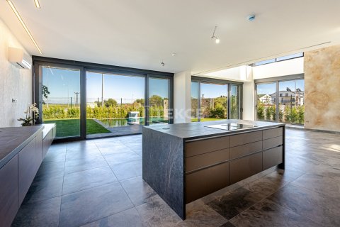 4 bedrooms Villa in Tan Xuan, Vietnam No. 14123 4