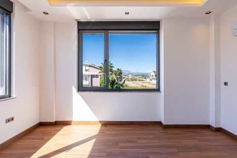 4 bedrooms Villa in Tan Xuan, Vietnam No. 14123 12