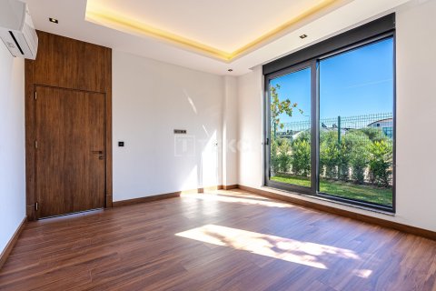 4 bedrooms Villa in Tan Xuan, Vietnam No. 14123 14