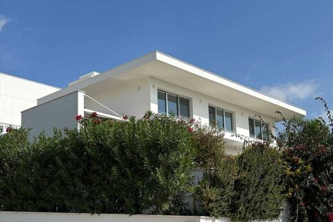 3 bedrooms House in Germasogeia, Cyprus No. 31788 2