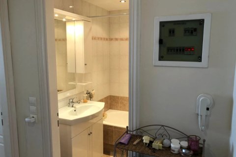 Мезонет с 4 спальнями в Саронис, Греция №107678 7