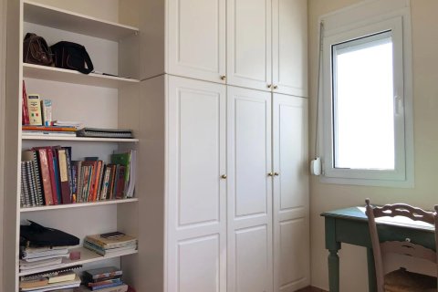 Мезонет с 4 спальнями в Саронис, Греция №107678 15