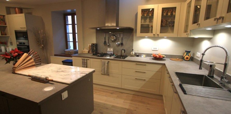 4 bedrooms House in Monpazier, France No. 69448