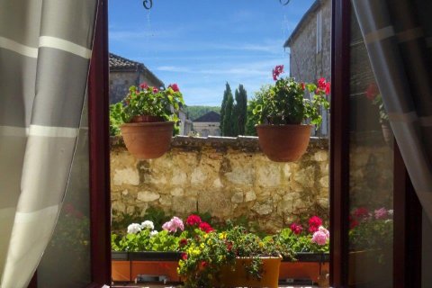 4 bedrooms House in Monpazier, France No. 69448 2