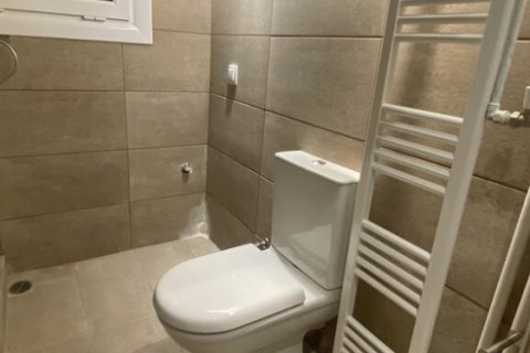 3 bedrooms Apartment in Athens, Greece No. 56097 7