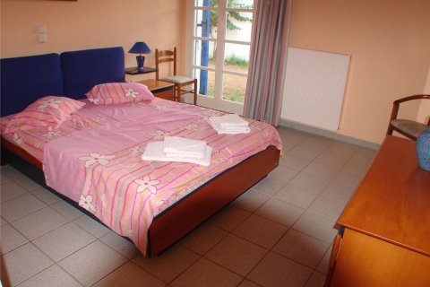 7 bedrooms Villa in Spetses, Greece No. 60018 20