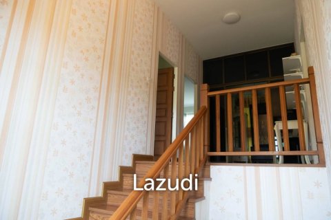 4 bedrooms House in Chiang Mai, Thailand No. 98011 5