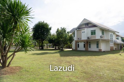 4 bedrooms House in Chiang Mai, Thailand No. 98011 8
