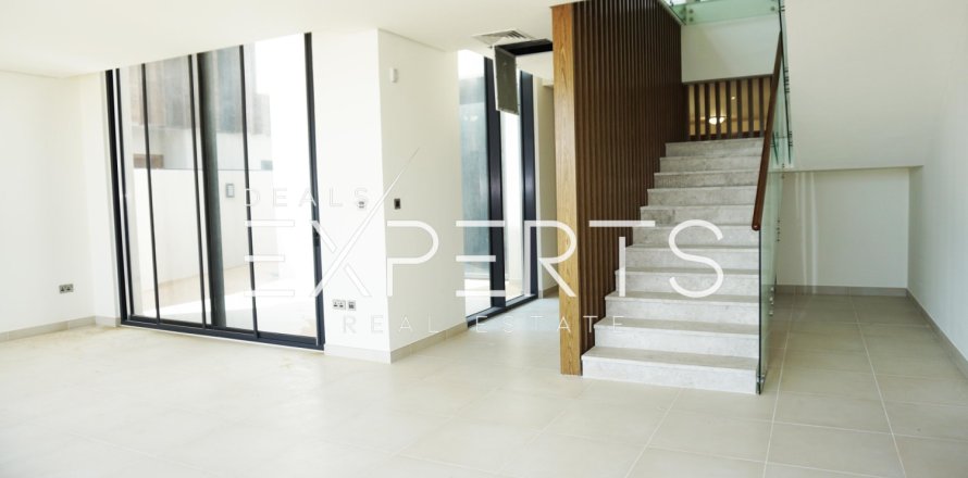 4 bedrooms Villa in Thach Than, Vietnam No. 80252