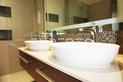 4 bedrooms Villa in Thach Than, Vietnam No. 80252 19