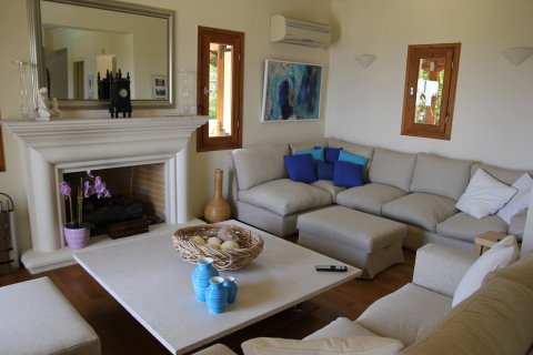 5 bedrooms Villa in Kranidi, Greece No. 108059 2