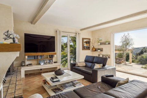 5 dormitorios Villa en Roquefort-les-Pins, France No. 83460 6