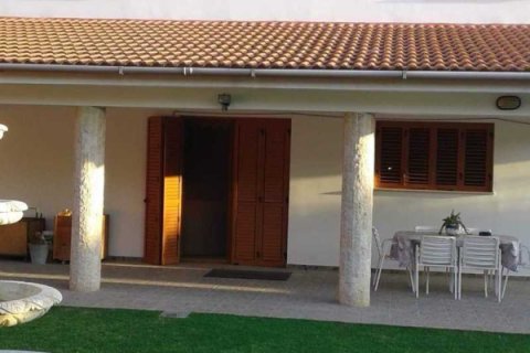 4 chambres House à Agios Athanasios, Cyprus No. 29670 1