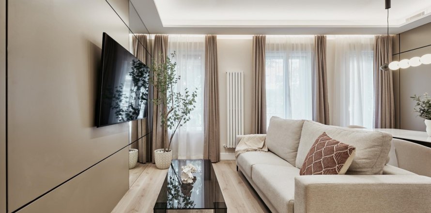 2 bedrooms Apartment in Madrid, Spain No. 126287