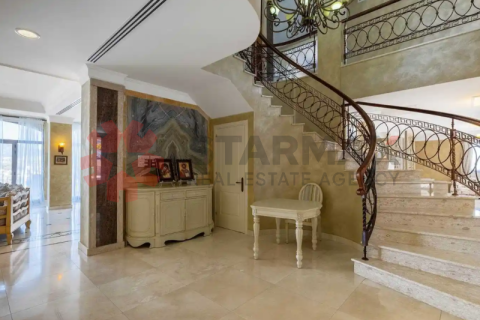 8 bedrooms Villa in Alethriko, Cyprus No. 82746 13