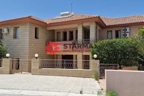 8 bedrooms Villa in Alethriko, Cyprus No. 82746 12