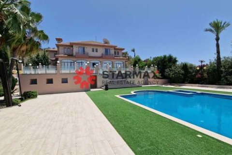 8 bedrooms Villa in Alethriko, Cyprus No. 82746 8