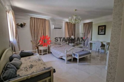 8 bedrooms Villa in Alethriko, Cyprus No. 82746 4