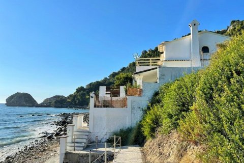 2 bedrooms Villa in Corfu, Greece No. 61634 1
