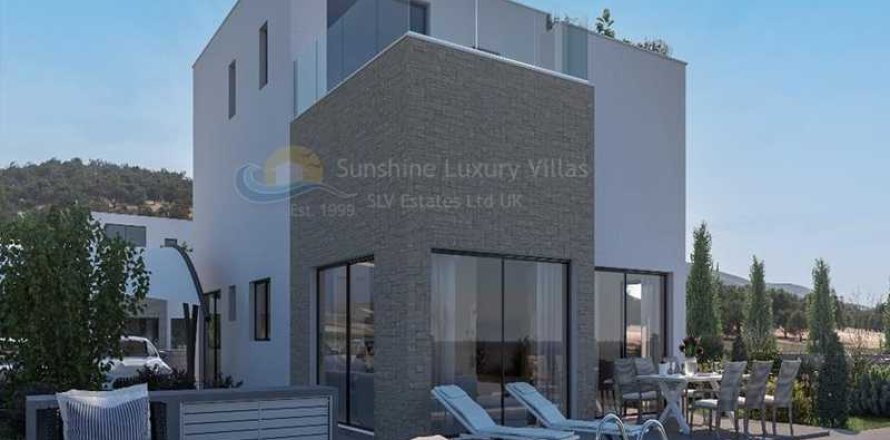 4 bedrooms Villa in Pomos, Cyprus No. 69998