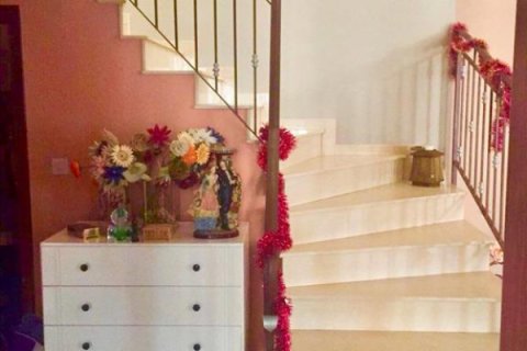 Вилла с 7 спальнями в Никосия, Кипр №105786 10